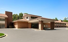 Days Inn By Wyndham Lexington